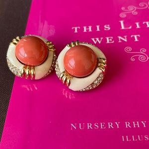 Ciner coral sand enamel clip ons with rhinestone detail. These are vintage.